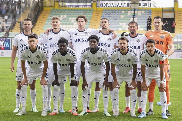 Trabzonspor da 16 puanda.