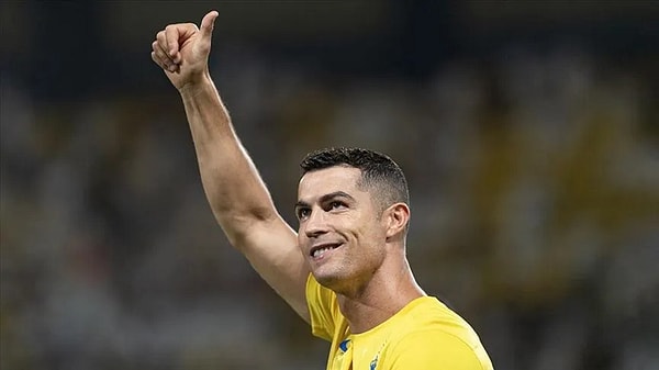 Cristiano Ronaldo yalnızca 91 oy geride kaldı.