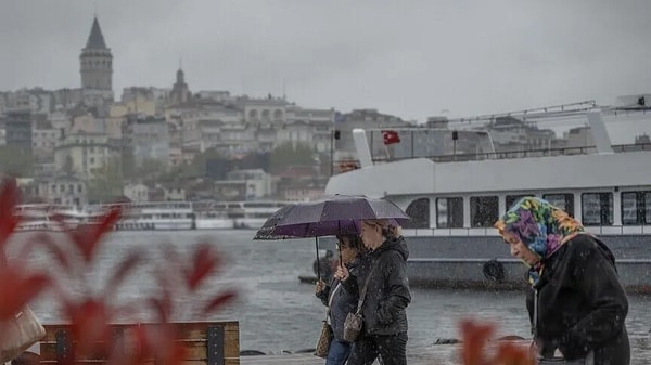 Trafik Yüzde 80'e Çıktı, Yağış Akşama Kadar Sürecek