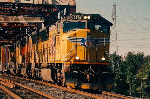 Rekor, 2001'den bu yana Avustralya'da bulunan 682 vagonluk treni geride bıraktı.