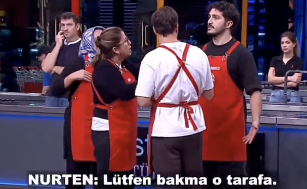 Tolğa'nın üzerine yürüyen Muhammed, şeflere "Şefim diskalifiyeyse diskalifiye, böyle şey olur mu?" diye seslendi.