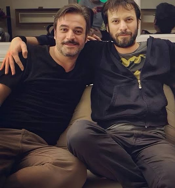 Umut Özkan, ağabeyi Ufuk Özkan gibi oyunculuk yapıyor.