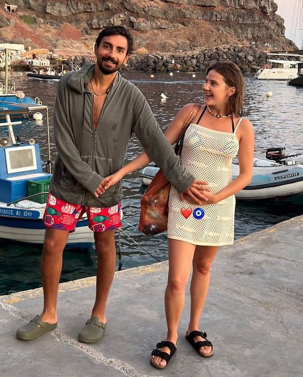 Hamileliğinde altıncı aya giren Alina Boz, geçtiğimiz saatlerde eşi Umut Evirgen ile Nişantaşı'nda objektiflere takıldı.