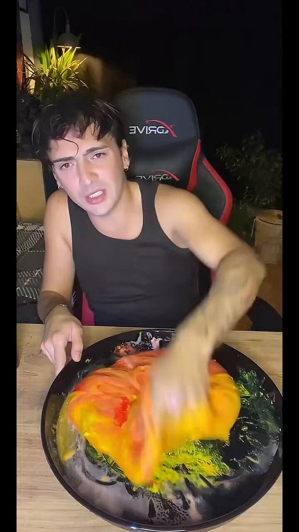 Peki slime yayınları hediyelerle nasıl para kazandırıyor?