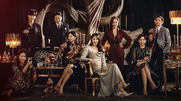 The original Penthouse follows the intrigues and romances of women living in a luxury residence.