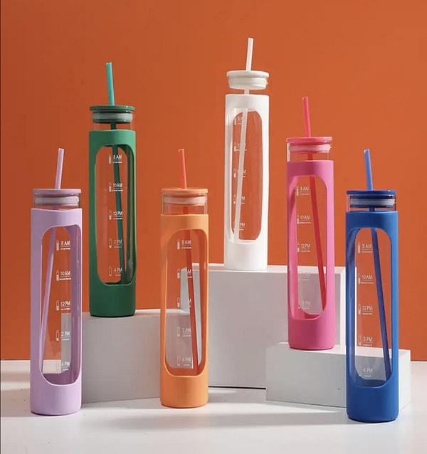 Miniso silikon kılıflı pipetli cam şişe 299,99 TL yerine net 199,99 TL!