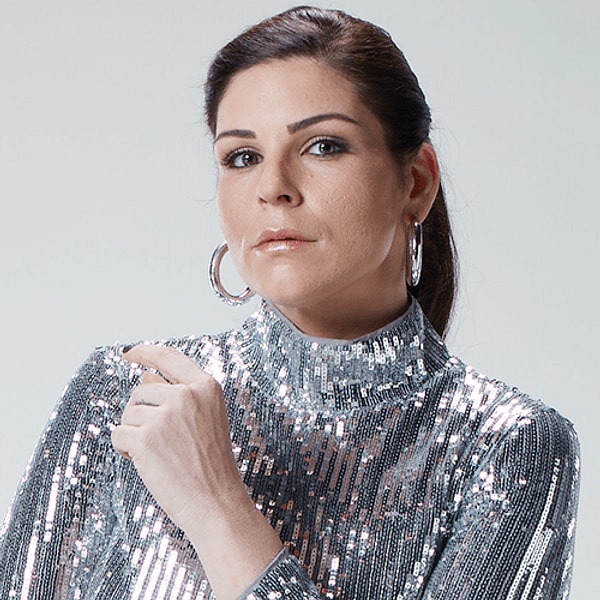 Pelin Öztekin, 6 yıl aradan sonra ekranlara sunucu olarak dönüyor.