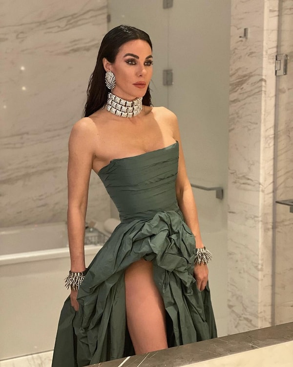 Defne Samyeli went from a beauty pageant to a career on screen and on stage.