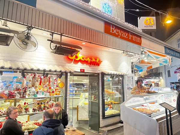 2. Beyaz Fırın (1836) - Kadıköy