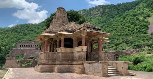 3. Bhangarh Kalesi, Hindistan