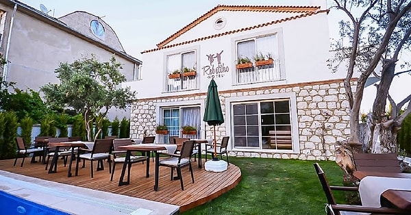 10. Alaçatı Otel Rebetiko