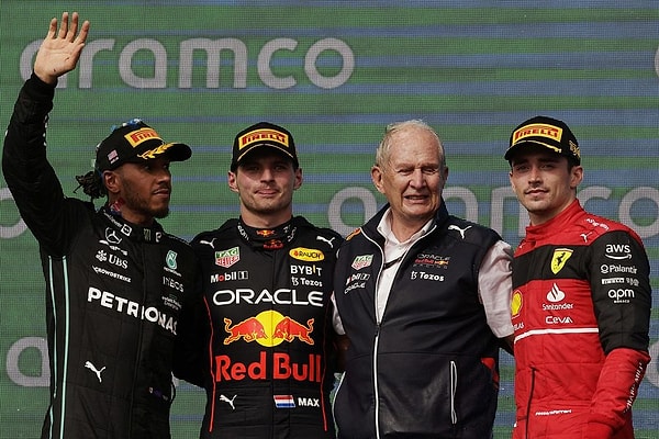 Belki de "Drive to Survive" dizisinin etkisiyle Formula 1, Türkiye'de altın çağını yaşıyor. Geniş bir izleyici kitlesine sahip Formula 1'de heyecan dozu Verstappen önderliğinde azalsa da rekabet son hızıyla devam ediyor.