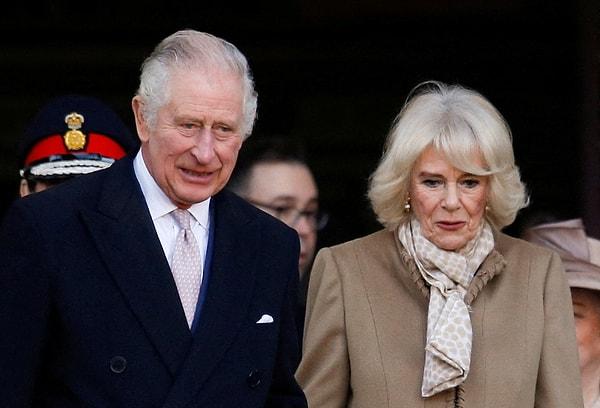 Kraliyet ailesinin bir diğer üyesi Konsort Kraliçe Camilla, 2005 yılında Charles’la evlenip ve aileye katılmıştı.