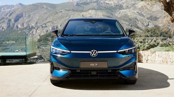 Şirketin diğer ID serisindeki araçlarına oldukça benzeyen yeni otomobil, büyük boyutu ve ön kaput tasarımı ile eski Passat modellerini de anımsatıyor.