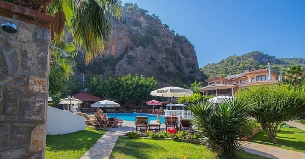 2. Ata Lagoon Beach Hotel