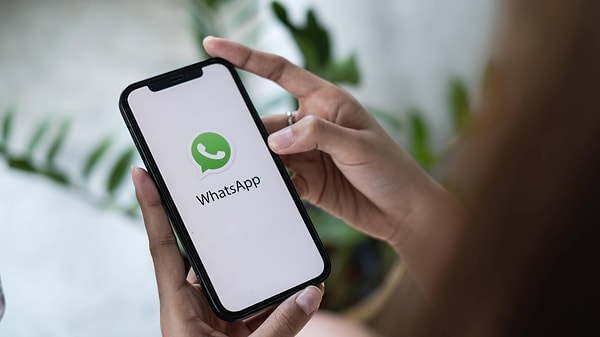 WhatsApp, uzun bir süredir kullanıcıların beklediği 'mesaj düzenleme' özelliğini hayata geçiriyor.