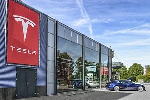 ABD merkezli otomotiv firması Tesla, Çin'de bulunan ve sayısı bir milyonu aşan otomobilini bir frenleme arızası yüzünden geri çağırıyor.