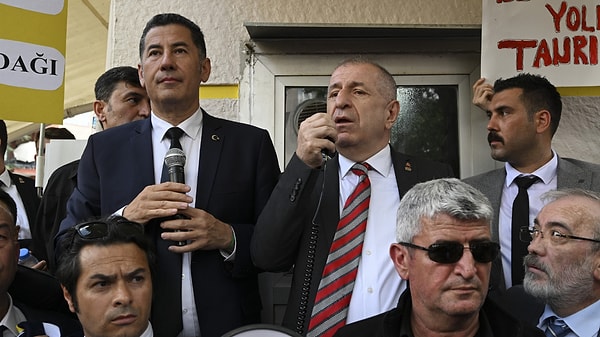 Öztürk, "Kahvaltıda, Oğan’ın bakanla yaptığı görüşmeden hiç söz etmemesi, sanki tesadüfen İstanbul’a gitmiş, Cumhurbaşkanı orada bulunduğu saatte aramış gibi bir hava doğurdu" dedi.