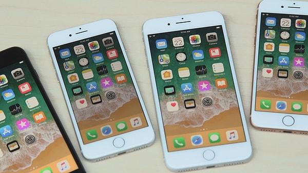 iOS 16 ile iPhone 7 ve daha önceki serilere veda eden üretici, yeni güncelleme ile üç farklı modelini daha yalnız bırakacak.