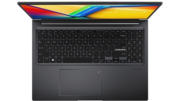 Zen-4 isimli yeni çip mimarisi üzerine inşa edilen AMD Ryzen 7000 H-Serisinden yonga setleri ile donatılan Vivobook, AMD AI Engine sayesinde yapay zekanın yeteneklerini de bünyesinde barındırıyor.