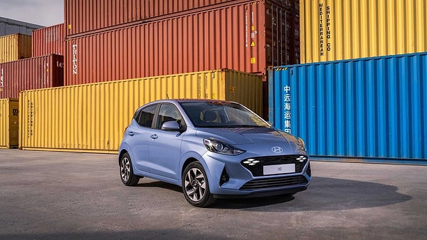 Türkiye'de üretilen 2023 model i10 ile eski versiyonları arasında büyük bir fiyat artışı söz konusu. Makyajlanan aracın başlangıç paketinin güncel satış bedeli 615.000 TL. Türkiye'de üretilen 2023 model i10 ile eski versiyonları arasında büyük bir fiyat artışı söz konusu. Makyajlanan aracın başlangıç paketinin güncel satış bedeli 615.000 TL.