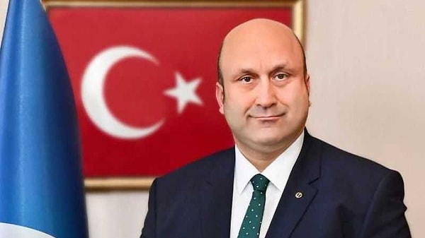 Sosyal medya ve dijital güvenlik konularında önemli araştırmalar gerçekleştiren SODİMER Başkanı Prof. Dr. Levent Eraslan'a göre, bu durum ülkemiz için de geçerli.