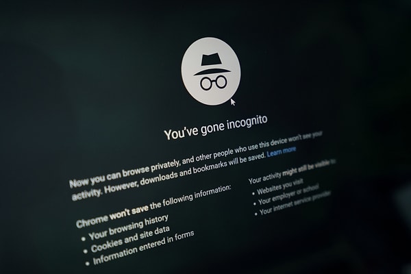 Yargıçlar, mahkemeye taşınan suçlamalar konusunda oldukça titiz bir şekilde incelemelerini yürütürken, davanın oldukça ciddi boyutlarda olduğunu ve Google'ın gizlilik kuralları ile ilgili bazı sorunlar tespit ettiklerini belirtti.