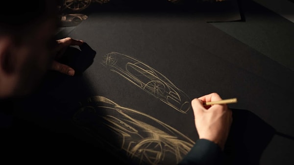 Peki siz Bugatti Chiron Super Sport Golden Era modeli hakkında ne düşünüyorsunuz? Sizce yeni otomobil sahibine kaç TL'ye mal olmuştur? Yorumlarda buluşalım...