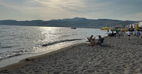 5. Çandarlı Halk Plajı