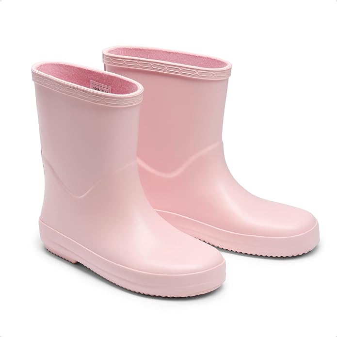 2. Çocuğunuz için tercih edebileceğiniz en tatlı yağmur çizmesini sizler için bulduk! 💕