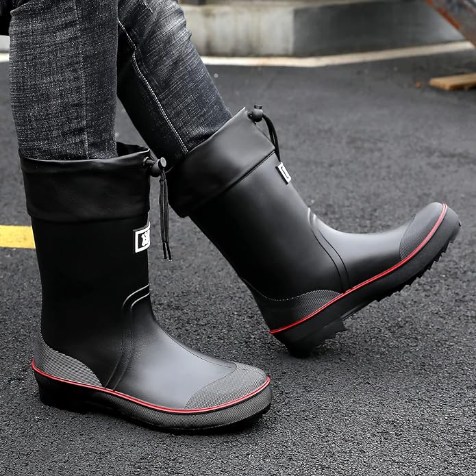 4. Her zaman kullanabileceğiniz siyah lastik çizmeleri incelemeden geçmemelisiniz.