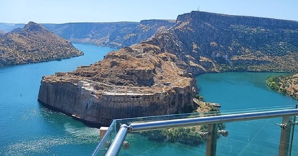 6. Gaziantep Rumkale Cam Seyir Terası