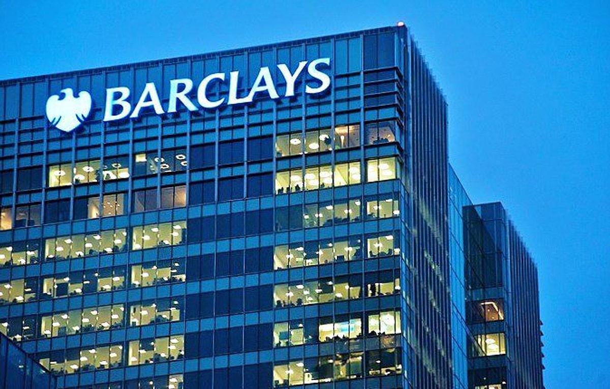 Dünyaca ünlü İngiliz Banka Barclays'ten ise bugün 2024 yılına ilişkin  dolar/TL ve euro/TL tahminleri geldi.