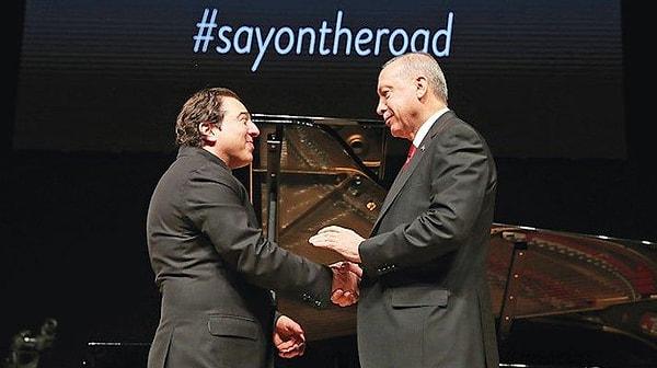 Piyanist ve müzisyen Fazıl Say, İsrail-Filistin savaşının dördüncü gününde yaptığı bir paylaşımda Recep Tayyip Erdoğan için, “Şu ana kadar barış için dünya üzeri en iyi, en doğru açıklamaları yapan liderdir” ifadelerini kullanmıştı.