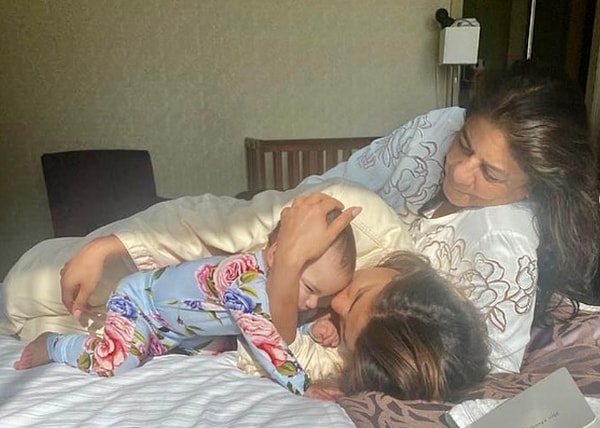 Annesi Mahdu Chopra'ya, bebeklere yardımcı olan bir doktor olduğu için danıştı. Geleceğe hazırlıklı olmak için attığı bu adımda, annesi onu çok destekledi ve hep yanında oldu.