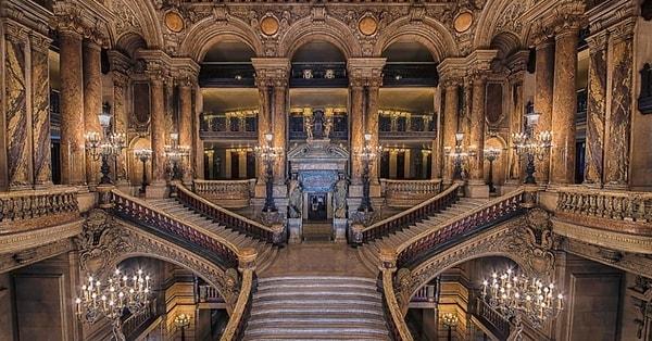 2. Palais Garnier - Paris
