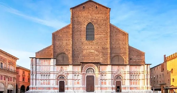 7. Basilica San Petronio - İtalya