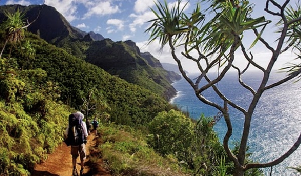 7. Kalalau Parkuru, Kauai - Hawaii