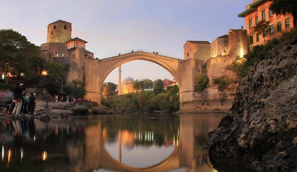 Mostar Köprüsü