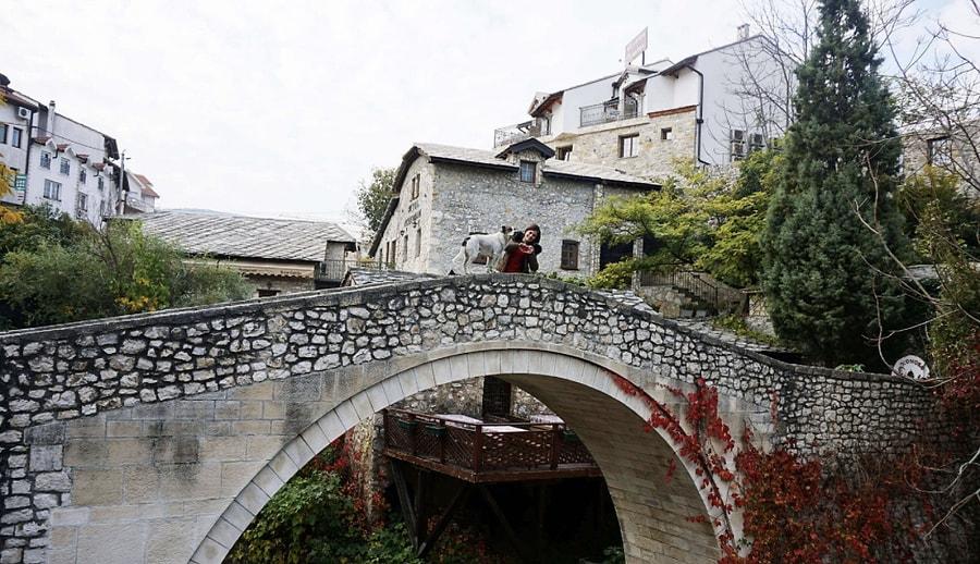 Mostar Eğri Köprüsü