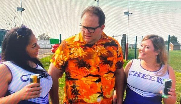 IMDb'de 2.6 puan alan "seks komedisinde" Belsey, 'Billy Cockburn' isimli alkolik bir seks düşkününü canlandırıyor.