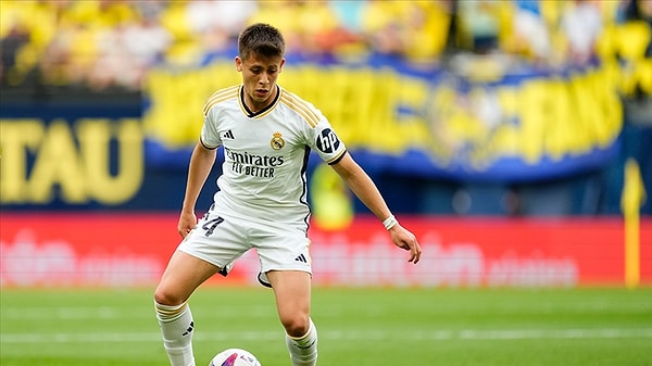 Milli futbolcu Arda Güler ise "Bu kupayı alan ilk Türk futbolcu olmak, sahada bulunmak istiyorum ama bundan daha önemlisi Real Madrid'in bu kupayı almasını istiyorum" ifadelerini kullandı.