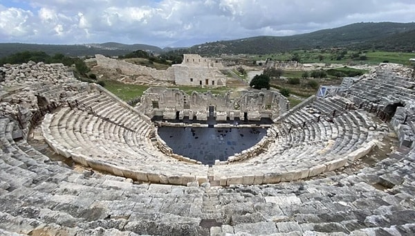 5. Patara Antik Tiyatrosu