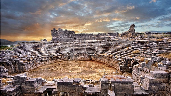 6. Xanthos Antik Tiyatrosu