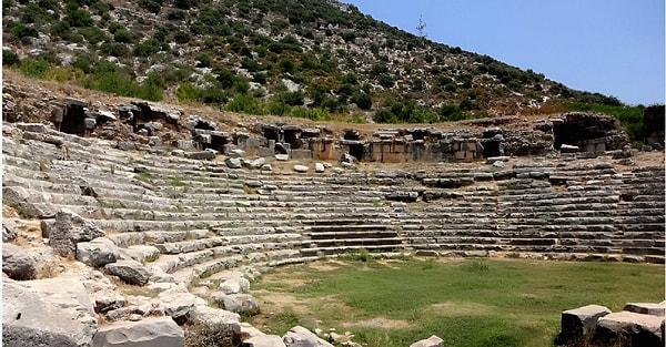 14. Limyra Antik Tiyatrosu