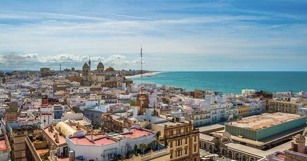 10. Cadiz, İspanya