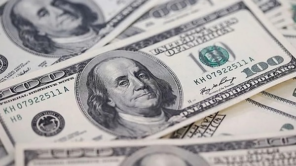 Bir ABD’li yatırımcı kendi ülkesindeki bir bankadan 1.000.000 dolar yıllık %4 faiz oranı ile 3 aylık borçlanıyor. Bu yatırımcı Türkiye’ye parasını getirip 1 dolar=32 TL’den TL’ye çeviriyor.