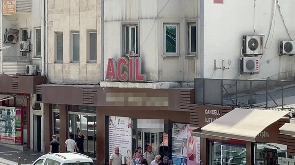 Gaziantep’teki özel bir hastanede saç ekimi sırasında trajik bir ölüm yaşandı.