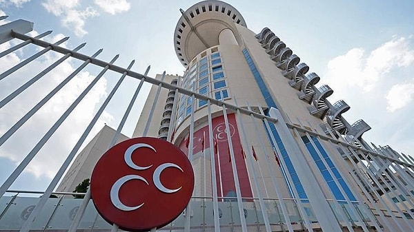 Gazeteci İsmail Saymaz'a konuşan Tuğrul Türkeş ise ilk kez MHP'ye yönelik oludukça sert açıklamalar yaptı.