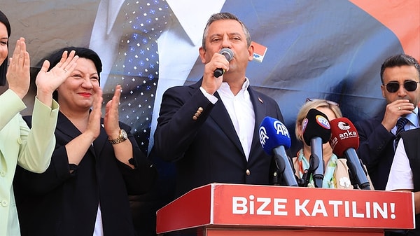 Edirne programı kapsamında partisinin İl Başkanlığını ziyaret eden CHP Genel Başkanı Özgür Özel ise asgari ücrete ilişkin oldukça iddialı açıklamalar yaptı.